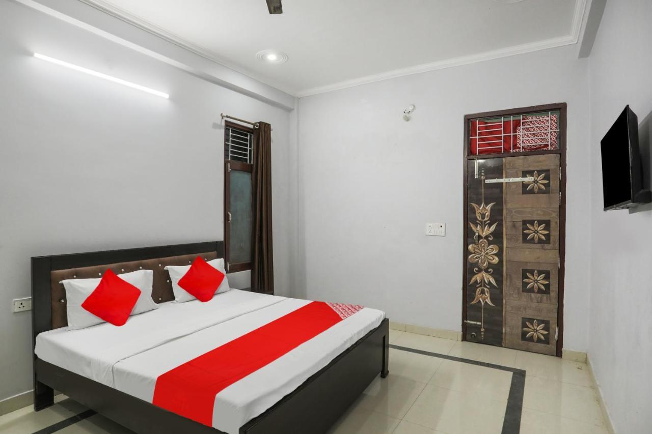 R.v Palace Hotel Lucknow