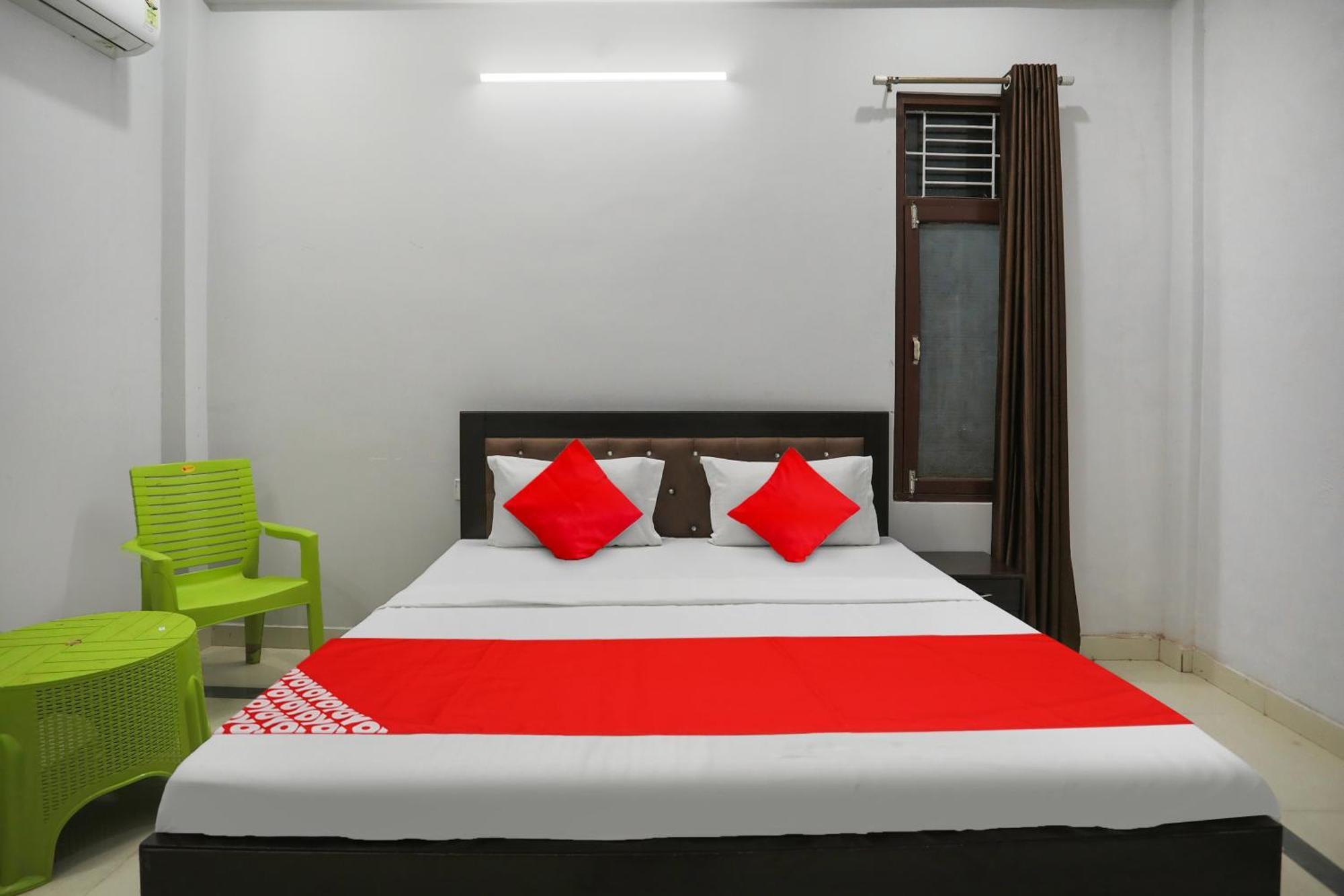 Hotel R.v Palace